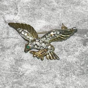 Pretty Vintage c1980 Gold-Tone Rhinestone Studded Eagle Lapel Pin Brooch
